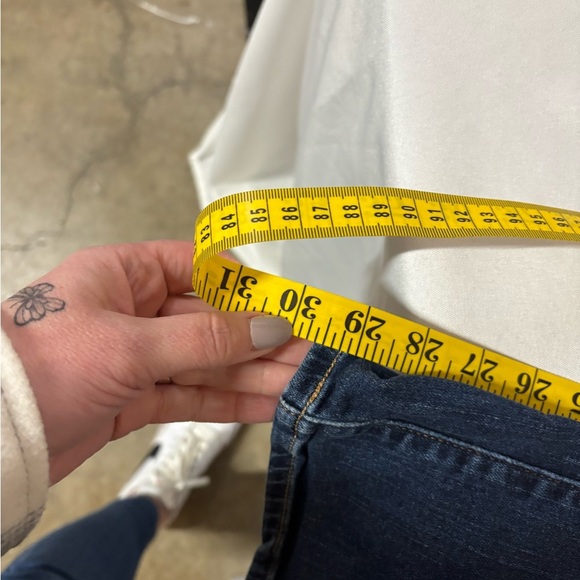 Womens size 8 Tommy Hilfiger brand straight jeans, #B739 - Picture 5 of 5